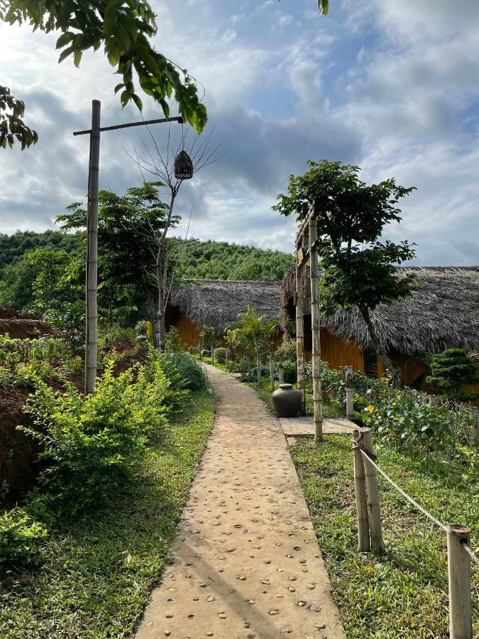מלון Yen Bai Om Tara Retreat מראה חיצוני תמונה